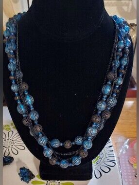 Alice Caviness Vintage Elegant Blue and Black Beaded Necklace. Signed.